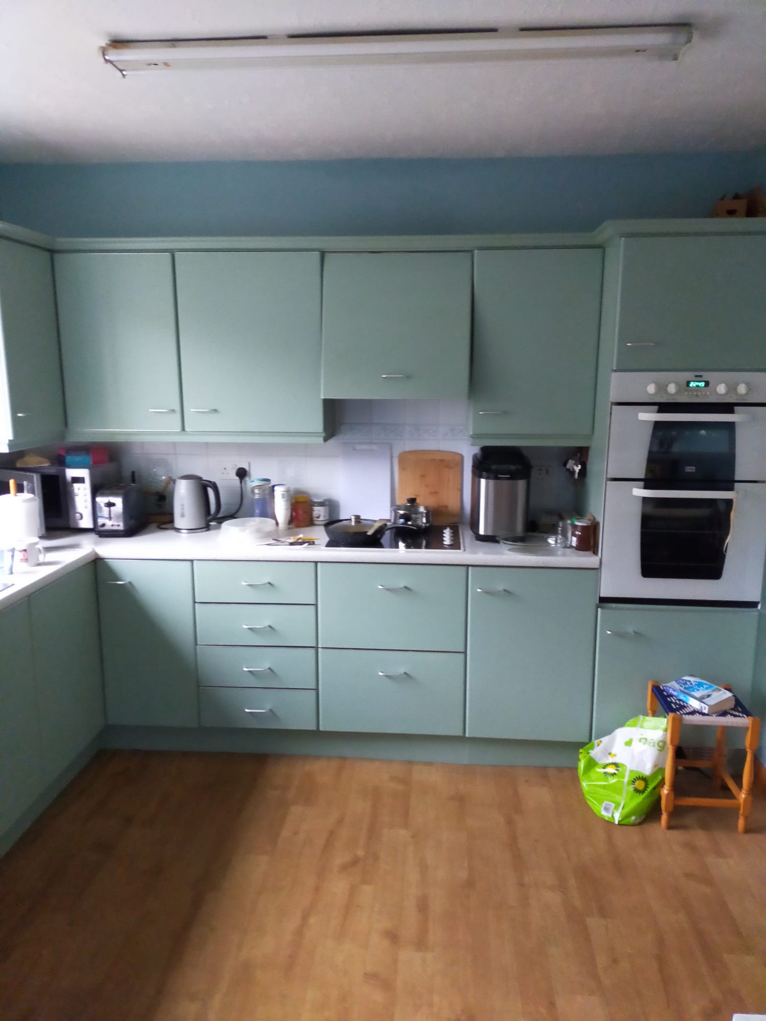 kitchen cupboards respraying services
