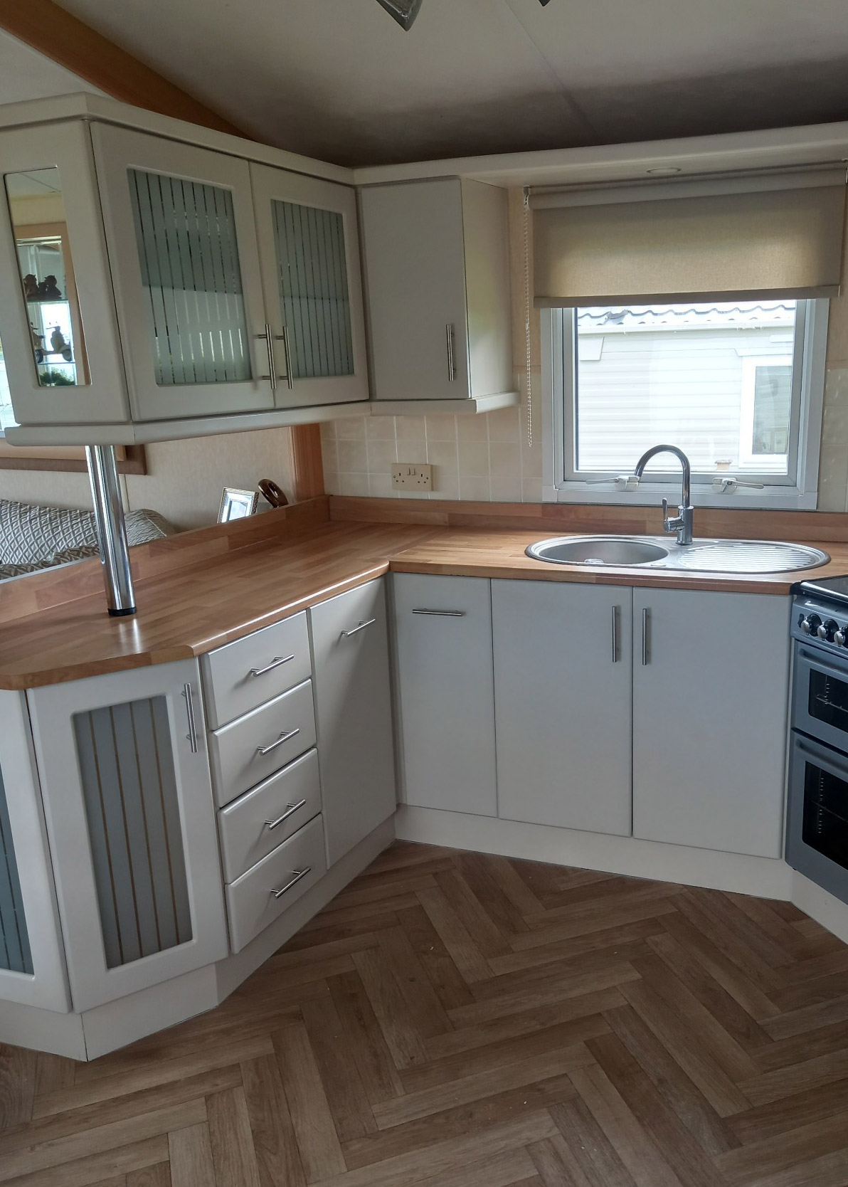 kitchen respraying services